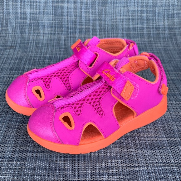 Clarks Girls Ezera Sea T. Closed Toe Fisherman Sandals in pink/orange size 8 - Picture 5 of 11